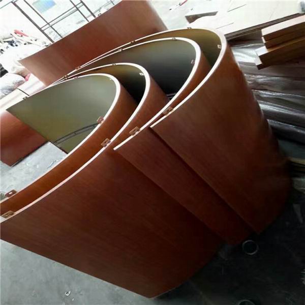 四川包柱鋁單板廠木紋包柱鋁單板萬(wàn)達(dá)廣場(chǎng)弧形包柱鋁單板