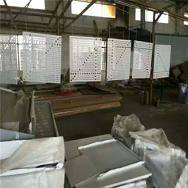 東莞金騰達3.0mm鋁單板廠大小孔外墻鋁單板商業(yè)街外墻沖孔鋁單板