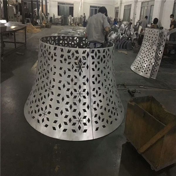 廣東金騰達(dá)雙曲鋁單板廠氟碳雙曲鋁單板造型雙曲鋁單板價(jià)格 (32)