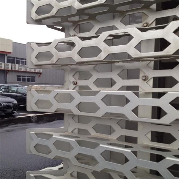 奧迪4s店菱形外墻鋁單板 折彎鋁單板廠 (7) 奧迪4s店菱形外墻鋁單板 折彎鋁單板廠 (7)