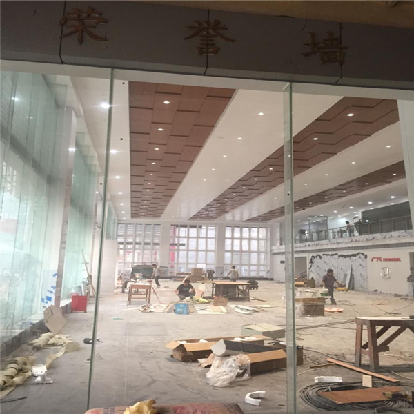 河南木紋鋁單板廠廣汽本田4S店展廳木紋鋁單板吊頂木紋勾搭鋁單板廠