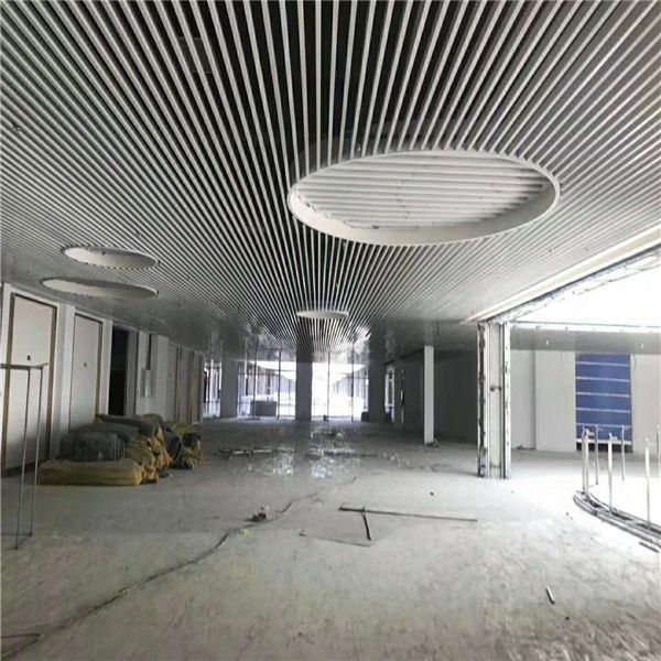 廣東金騰達(dá)鋁方通廠白色u形鋁方通吊頂 (3)