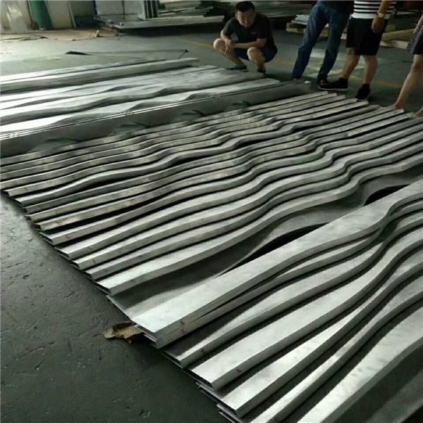 廣東金騰達弧形鋁方通波浪形鋁方通異形鋁方通吊頂 (2)