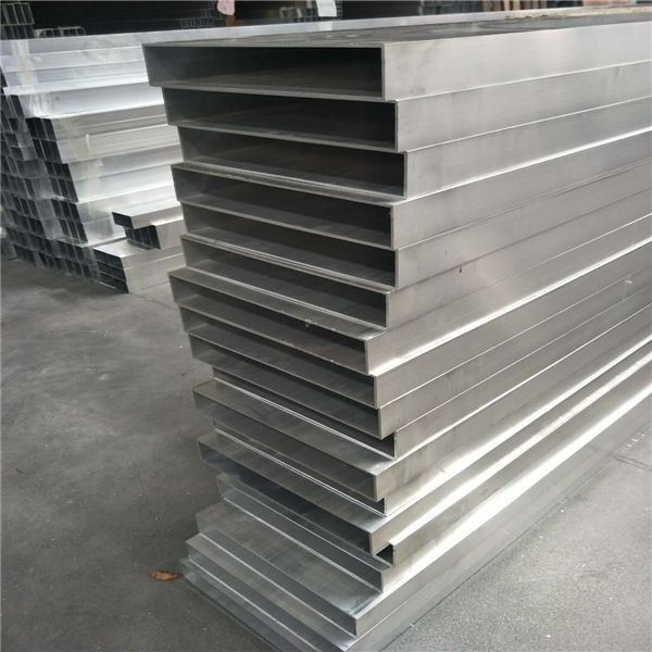 50乘300扁管矩形鋁方通 (1)