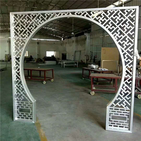 福建鋁窗花廠家 仿古型材鋁窗花 鋁合金屏風(fēng) 木紋造型鋁窗花門
