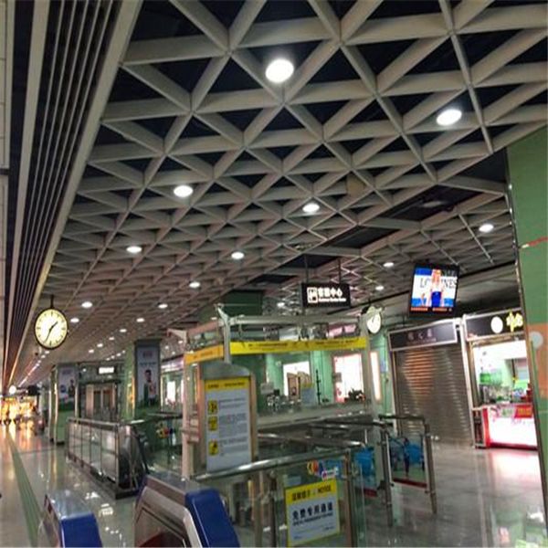 白色三角格子鋁格柵吊頂 (1)