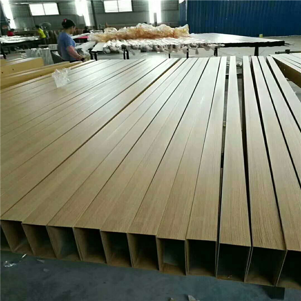 四川鋁方管廠家 6061氟碳鋁方管吊頂 矩形扁管 木紋鋁方管價(jià)格
