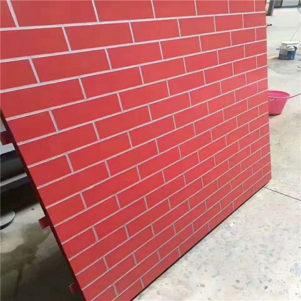 氟碳紅色長城鋁單板 (1)