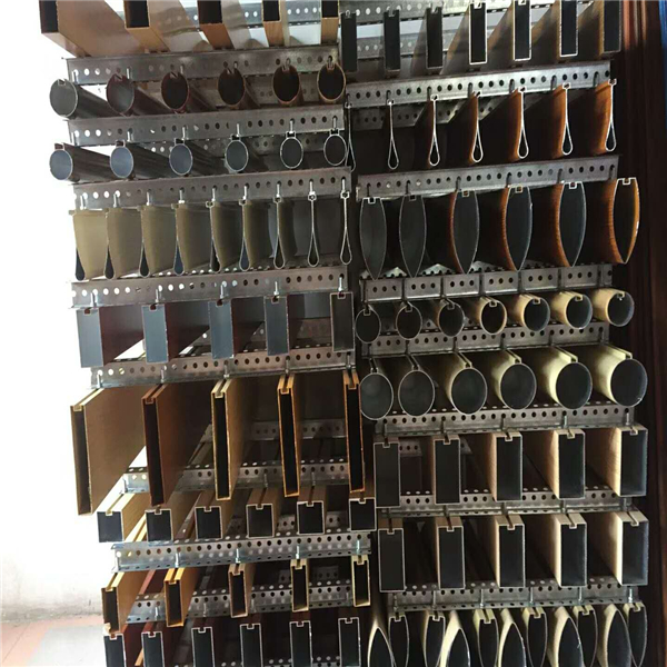 江西鋁合金圓管生產廠家 高檔印花木紋鋁合金圓管 訂做各種鋁圓管