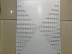 湖南鋁扣板廠家 600x600鋁扣板600*1200 機(jī)場(chǎng)微孔鋁扣板 對(duì)角沖孔鋁扣板