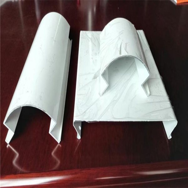 廣東鋁單板廠家專業(yè)生產(chǎn)加油站指示牌鋁單板 吊頂裝飾鋁條扣包柱鋁圓角