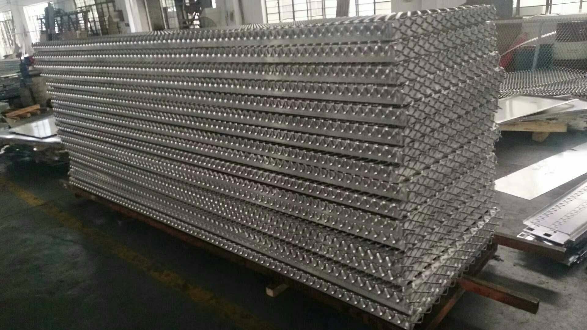 廣西拉網(wǎng)天花廠家 造型金屬網(wǎng)格拉網(wǎng)鋁天花 勾搭式拉伸菱形孔鋁拉網(wǎng)板